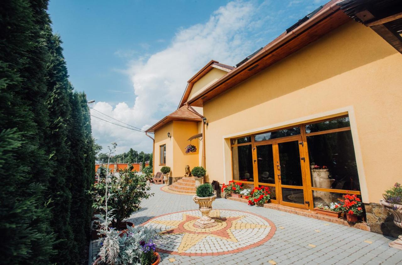 Sunrise Boutique Hotel Berehove  Luaran gambar